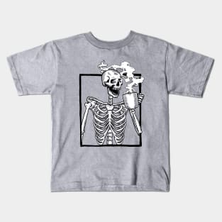 halloween skeleton drinking coffee funny Kids T-Shirt